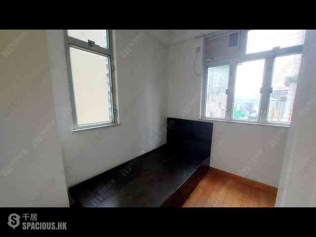 Mid Levels Central - On Fung Building 07