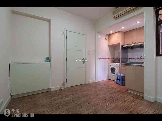 Wan Chai - Fortune Building 08