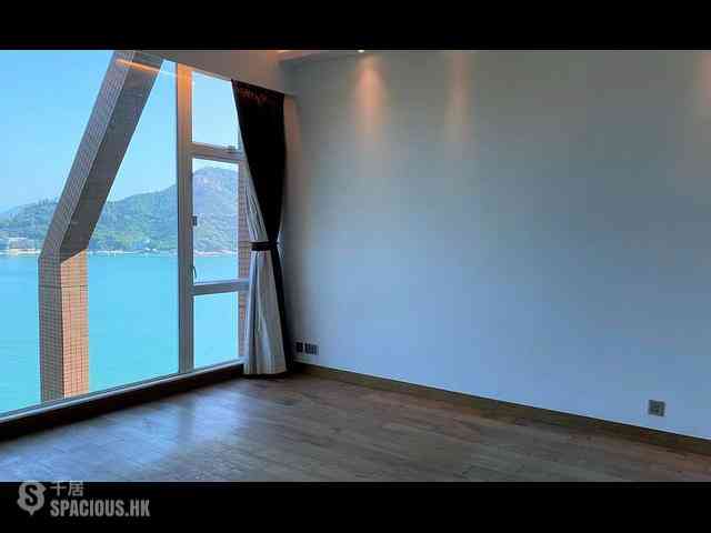 Chung Hom Kok - Cypresswaver Villas Block B 09