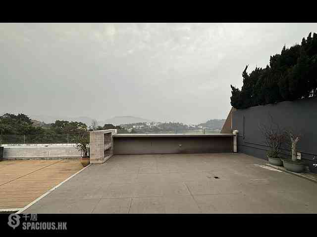 Chung Hom Kok - Cypresswaver Villas Block B 06