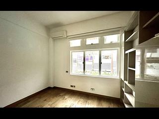 Chung Hom Kok - Cypresswaver Villas Block B 11