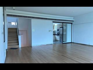Chung Hom Kok - Cypresswaver Villas Block B 03