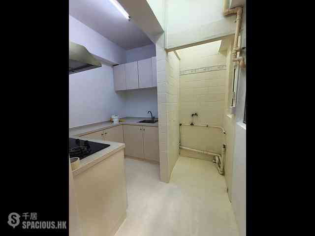 Causeway Bay - Kingston Building 07