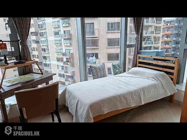 Sai Ying Pun - King's Hill 01