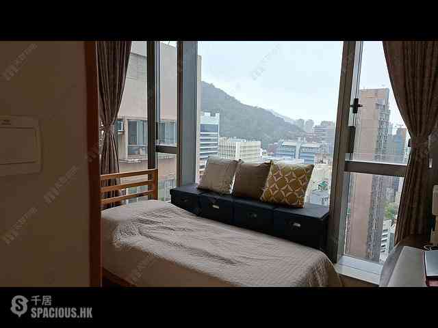 Sai Ying Pun - King's Hill 04