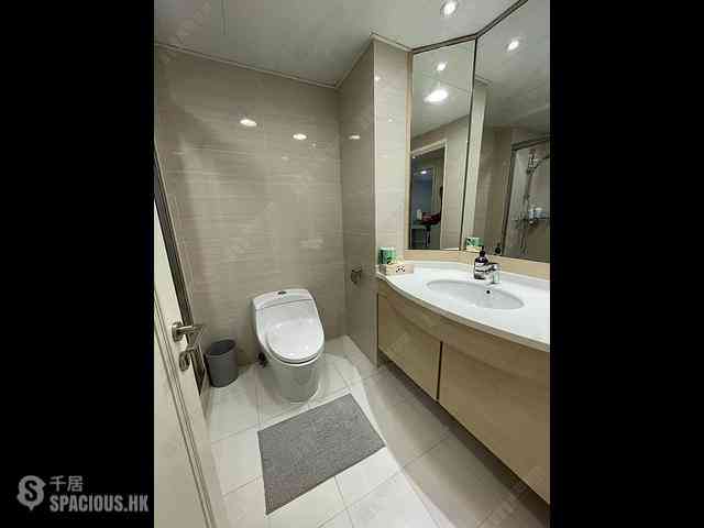Wan Chai - Convention Plaza Apartments 11