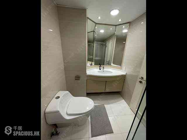 Wan Chai - Convention Plaza Apartments 13