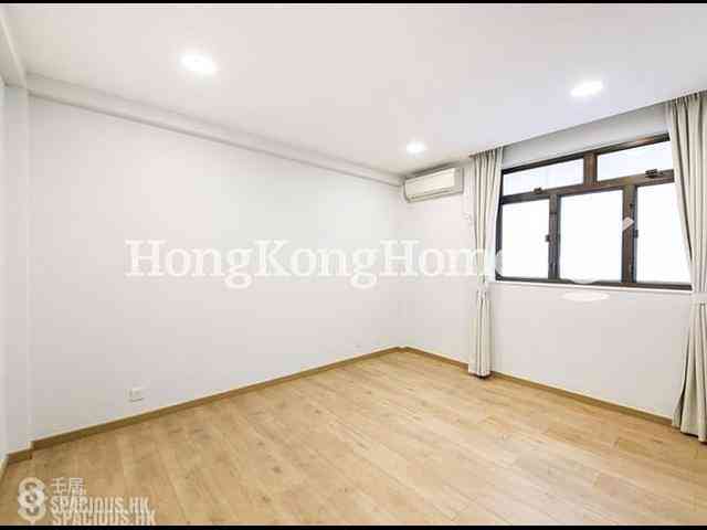 Happy Valley - Antonia House 05