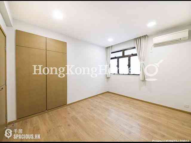 Happy Valley - Antonia House 06