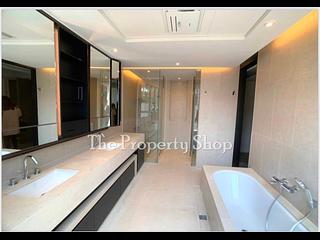 Clear Water Bay - Mount Pavilia Block B 05