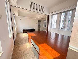 Soho - Sunrise House 05