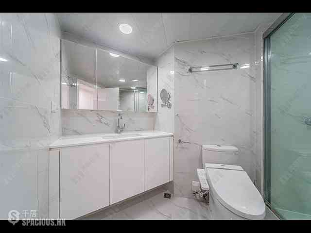 Wan Chai - Convention Plaza Apartments 11