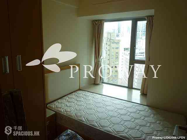 Wan Chai - The Zenith 09
