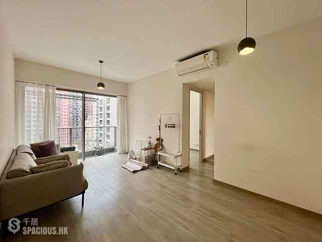 Sai Ying Pun - Island Crest Block 1 01