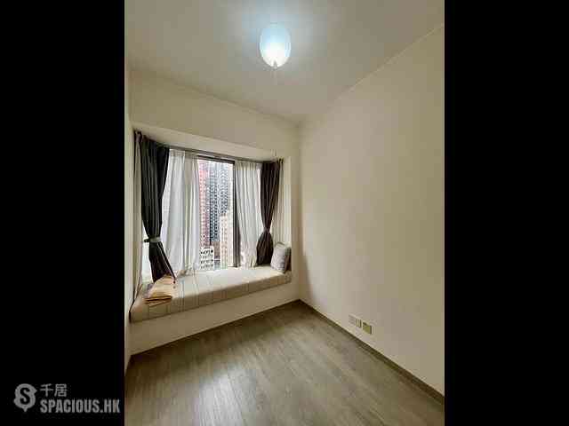 Sai Ying Pun - Island Crest Block 1 05