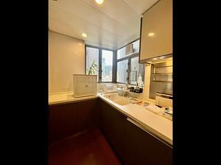 Sai Ying Pun - Island Crest Block 1 06