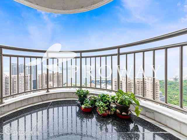 Pok Fu Lam - Baguio Villa 01