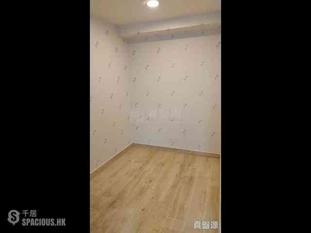 Tai Wai - The Riverpark Block 5 06