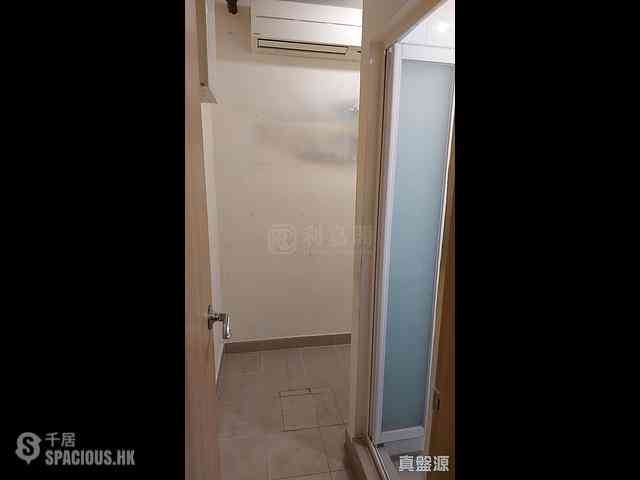 Tai Wai - The Riverpark Block 5 09