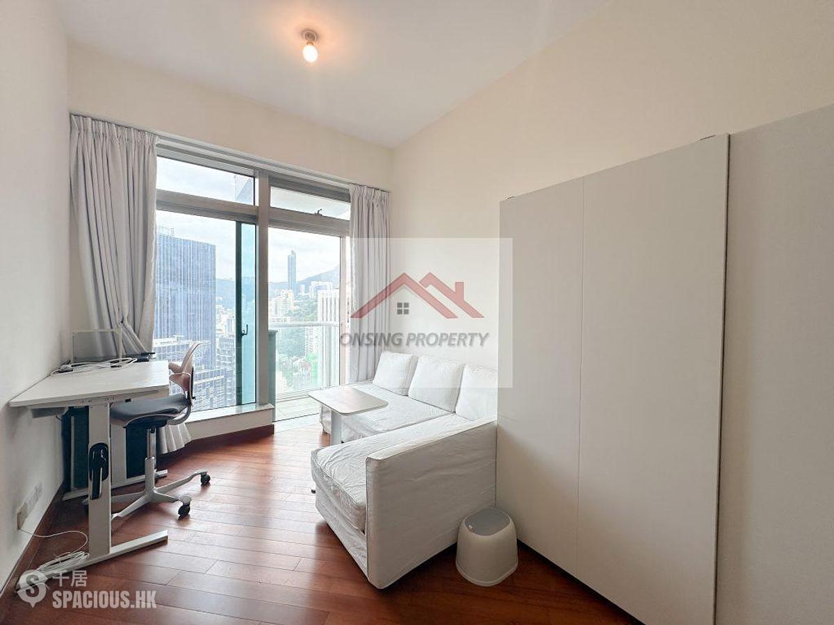 Wan Chai - The Avenue Phase 2 Block 2 01