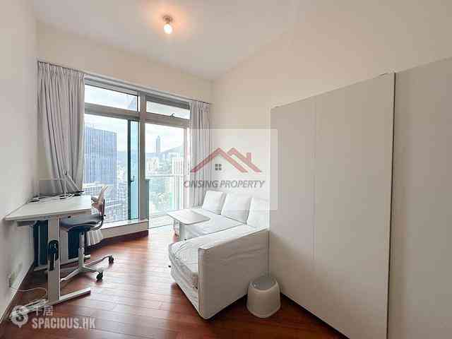 Wan Chai - The Avenue Phase 2 Block 2 01