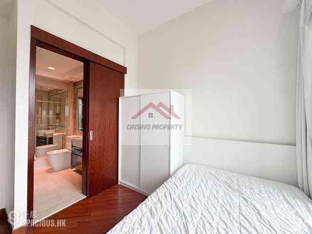 Wan Chai - The Avenue Phase 2 Block 2 05
