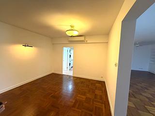 Causeway Bay - Fontana Gardens Block 22-25 06