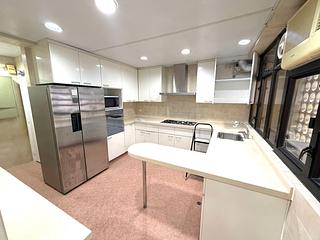 Causeway Bay - Fontana Gardens Block 22-25 07