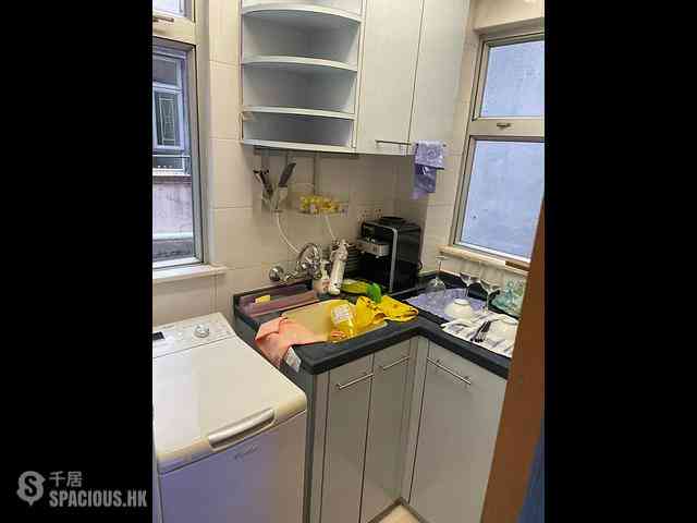 Central - 40-42, Gough Street 06