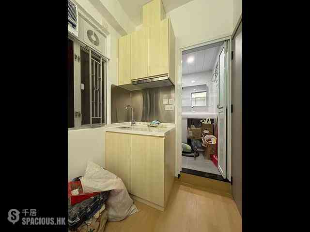 Mong Kok - Kin Wong Mansion Phase 2 03