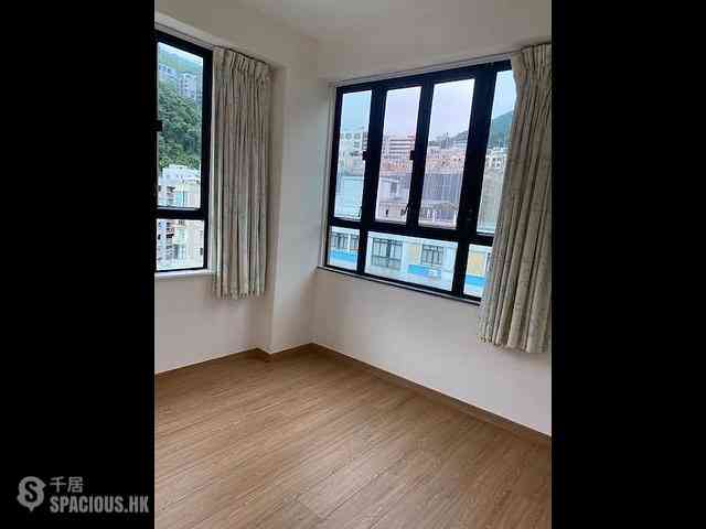 Happy Valley - Holly Court 03