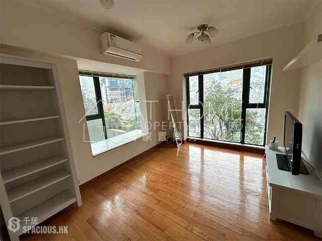 Kennedy Town - University Heights 01