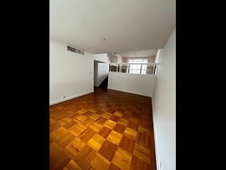 Mid Levels Central - May Tower Block 1 08