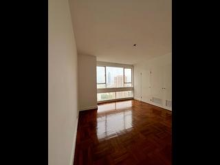 Mid Levels Central - May Tower Block 1 06