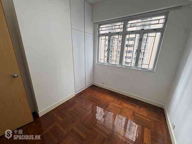 Sai Ying Pun - 55-57, Bonham Road 09