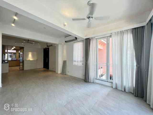 Pok Fu Lam - 18-24, Bisney Road 03
