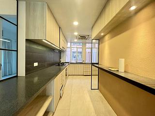 Pok Fu Lam - 18-24, Bisney Road 05