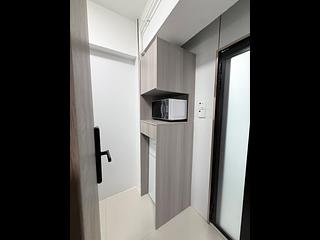 Sai Ying Pun - 300-302, Queen's Road West 04