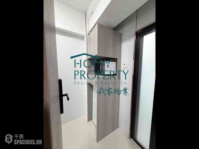 Sai Ying Pun - 300-302, Queen's Road West 04