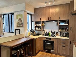 Mid Levels Central - Jadestone Court 05