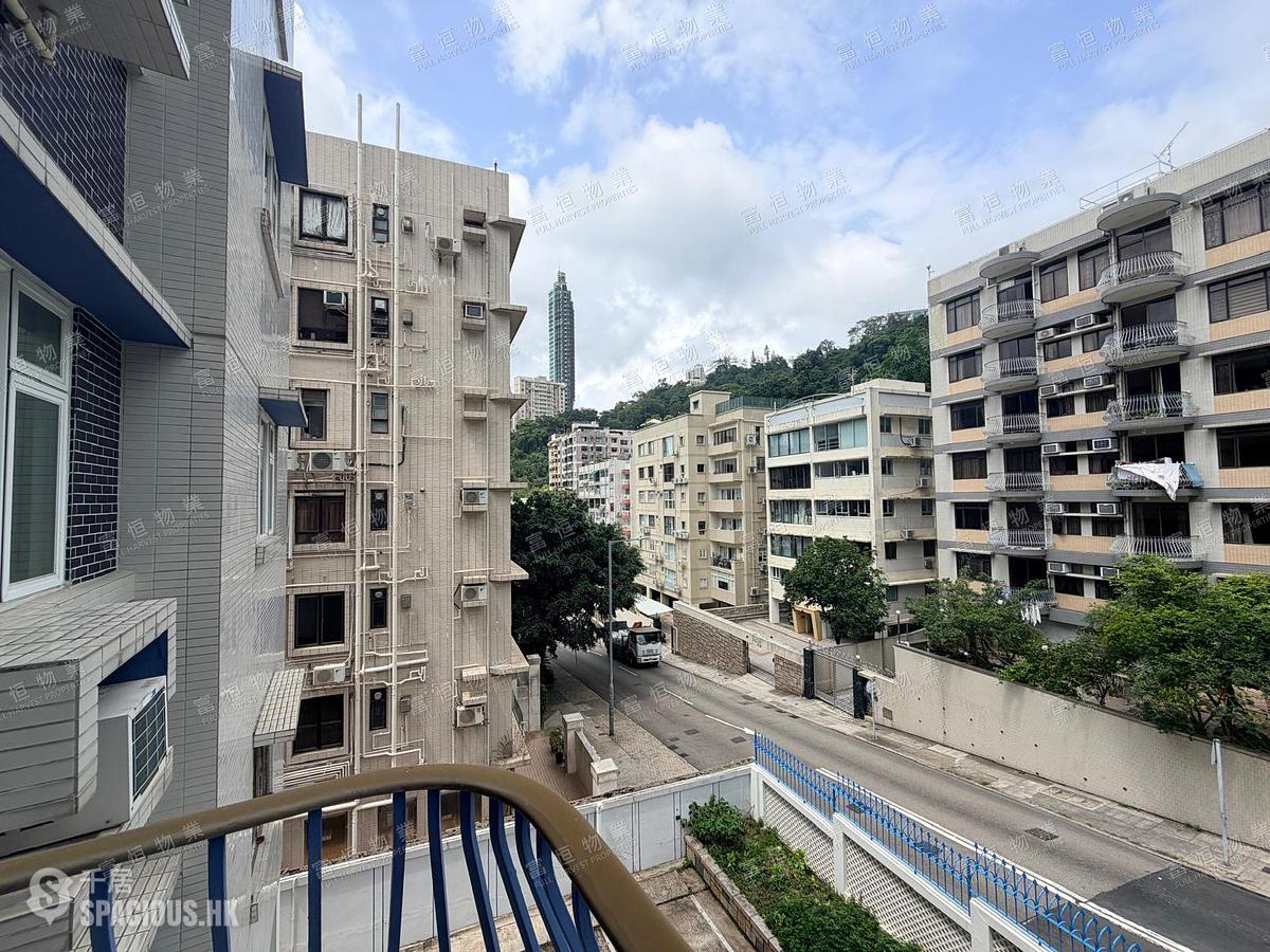 Happy Valley - Envoy Garden 01