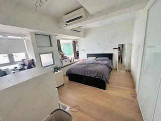 Kennedy Town - The Merton Tower 2 04