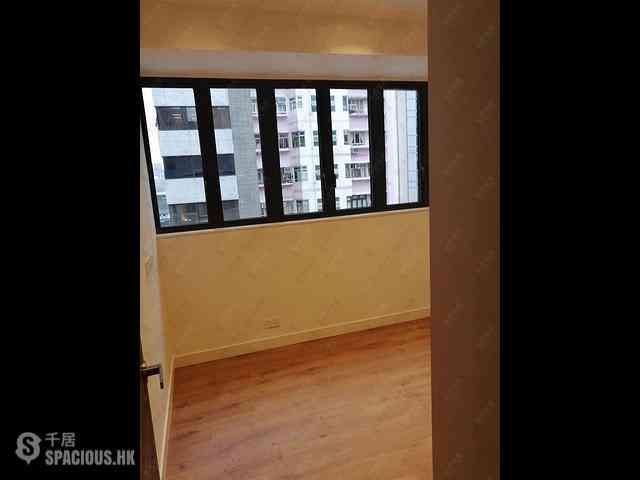 Wan Chai - Tung Shing Building 02