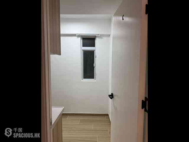 Jordan - New Lucky House 03