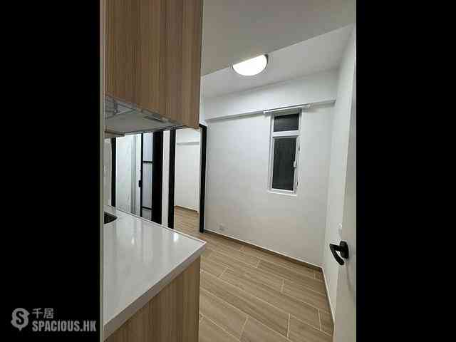 Jordan - New Lucky House 02