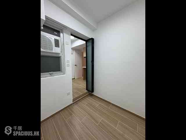 Jordan - New Lucky House 04