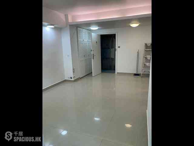 Wan Chai - Sun Hey Mansion 03