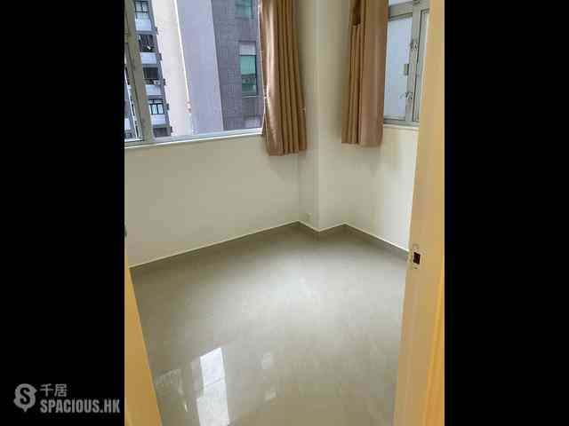 Wan Chai - Sun Hey Mansion 05