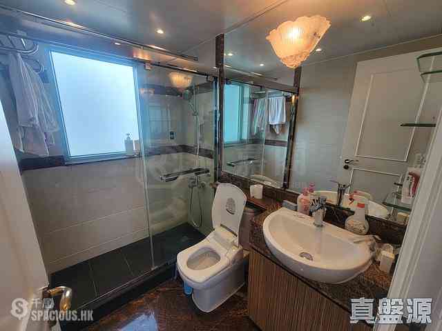 Tsim Sha Tsui - The Victoria Towers Tower 3 04