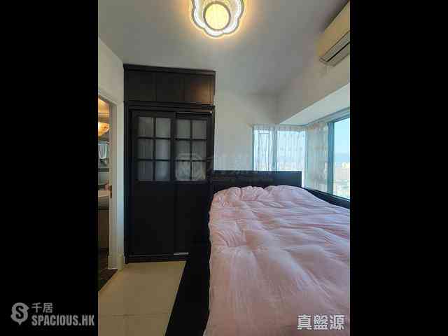 Tsim Sha Tsui - The Victoria Towers Tower 3 06